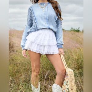 Altar’d State Raleigh Layered Lace Short, sz small